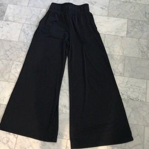 Wide leg pants